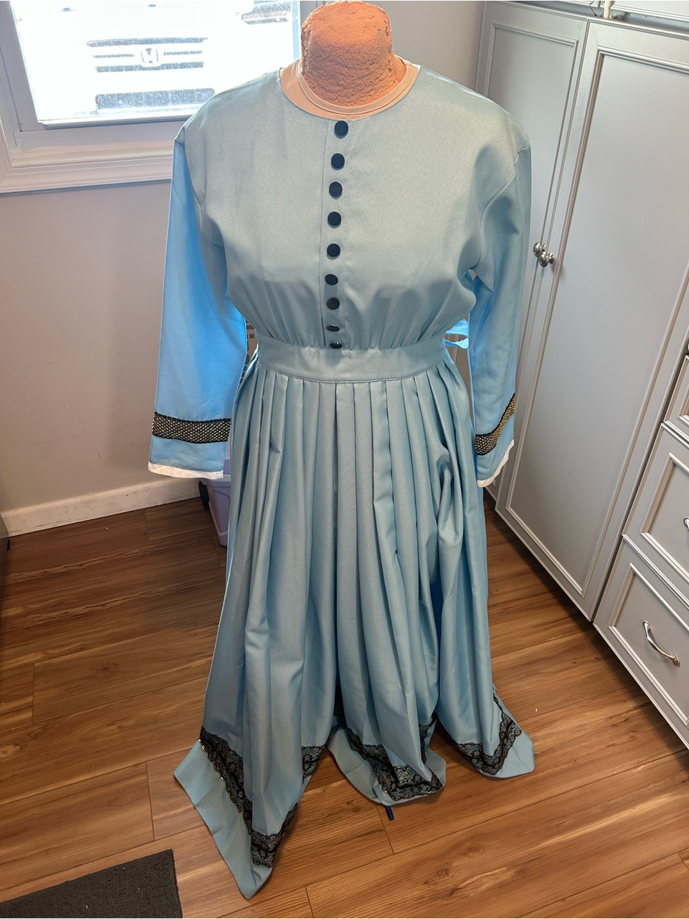 Victorian Inspired Light Blue Pleated Long Sleeve Full Length Dress Size Lg